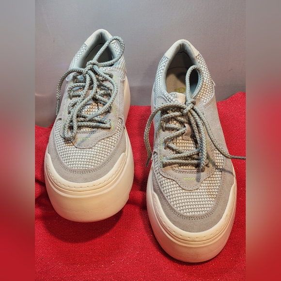 UGG Marlin Mega Lace Greyhound Platform Sneakers Size 7 US - Picture 4 of 12